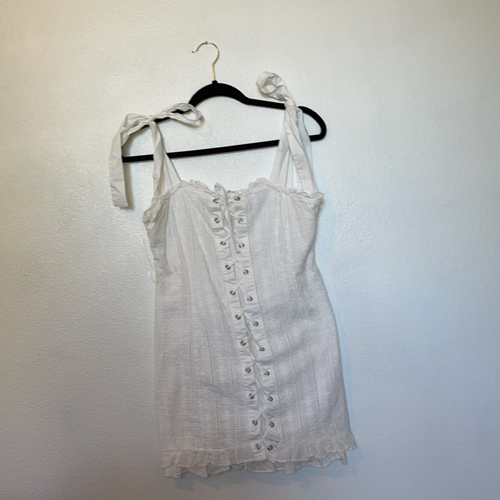 NEVER WORN WHITE RUFFLE BRUNCH DRESS - Picture 3 of 5